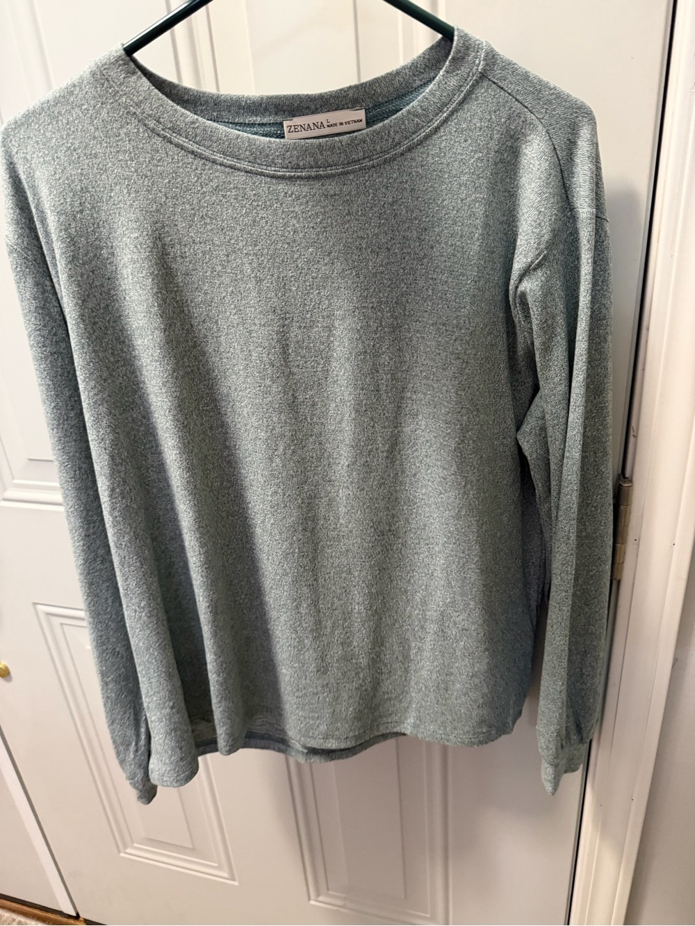 Zenana Outfitters Women's ash jade long Sleeve Crewneck Sweater
